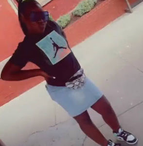 Meet your Posher, Monique